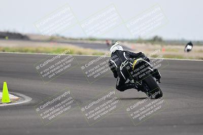 media/Apr-18-2025-TrackDaz (Fri) [[45f5874c44]]/C Group/Session 2 (Turn 10)/